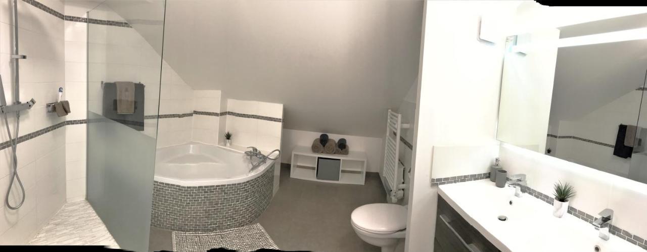 T4 Christina Contemporain, Vue Lac, Climatise Avec Parking Aix-les-Bains