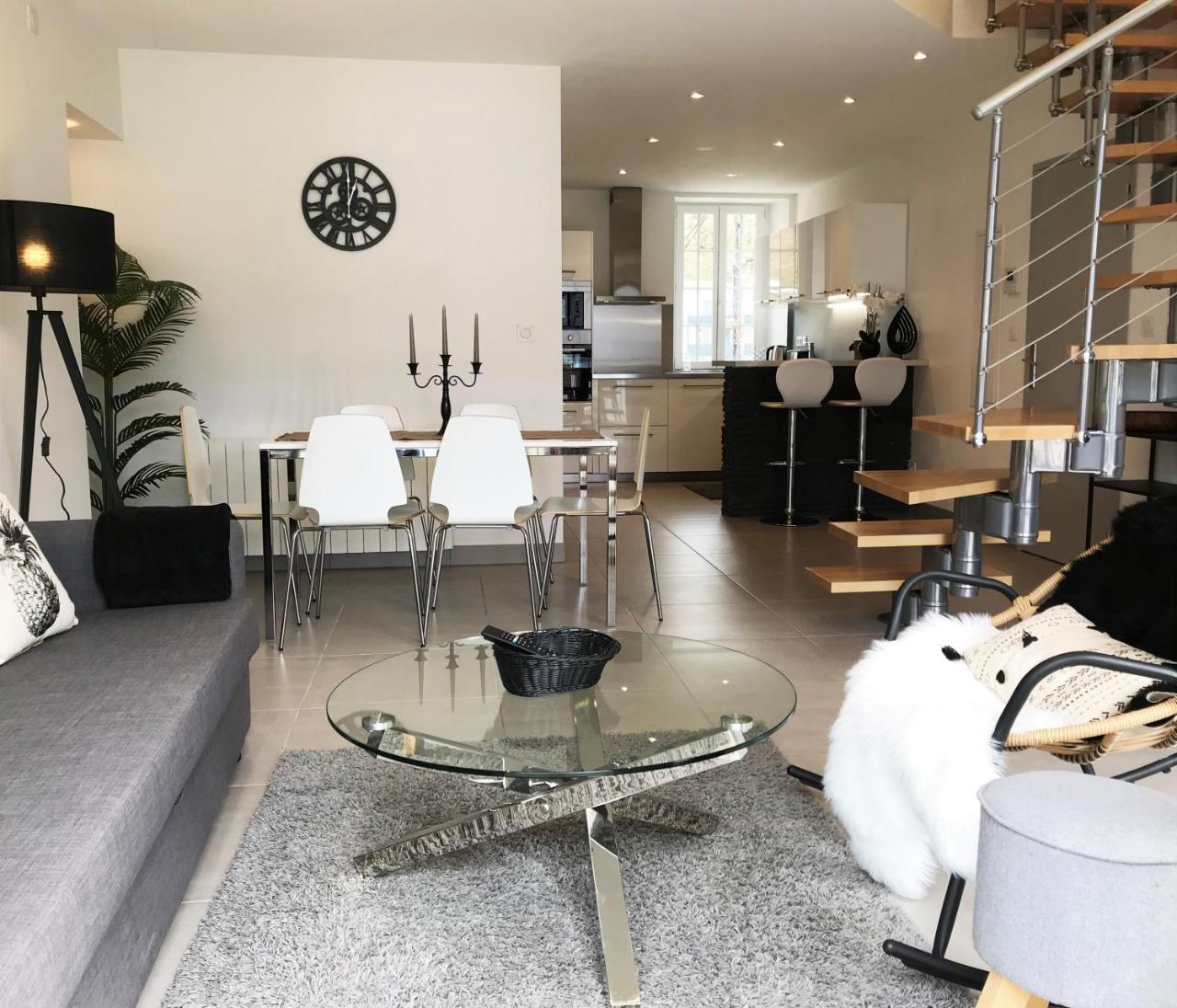 T4 Christina Contemporain, Vue Lac, Climatise Avec Parking *